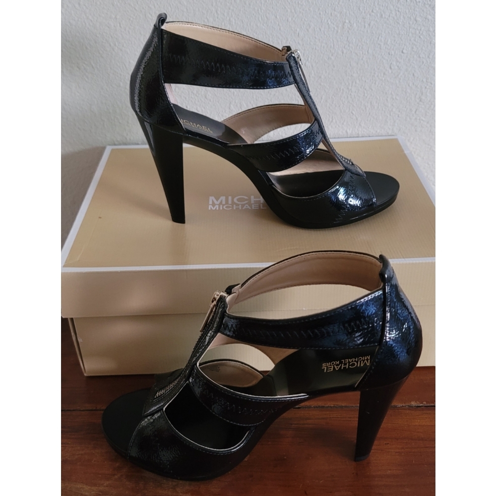 MICHAEL Michael Kors Berkley T-Strap Patent
